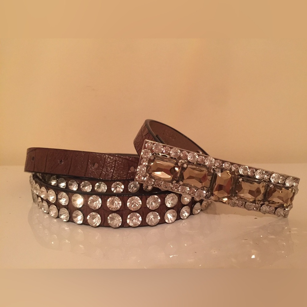 Belt embellished with crystals and crystal buckle
